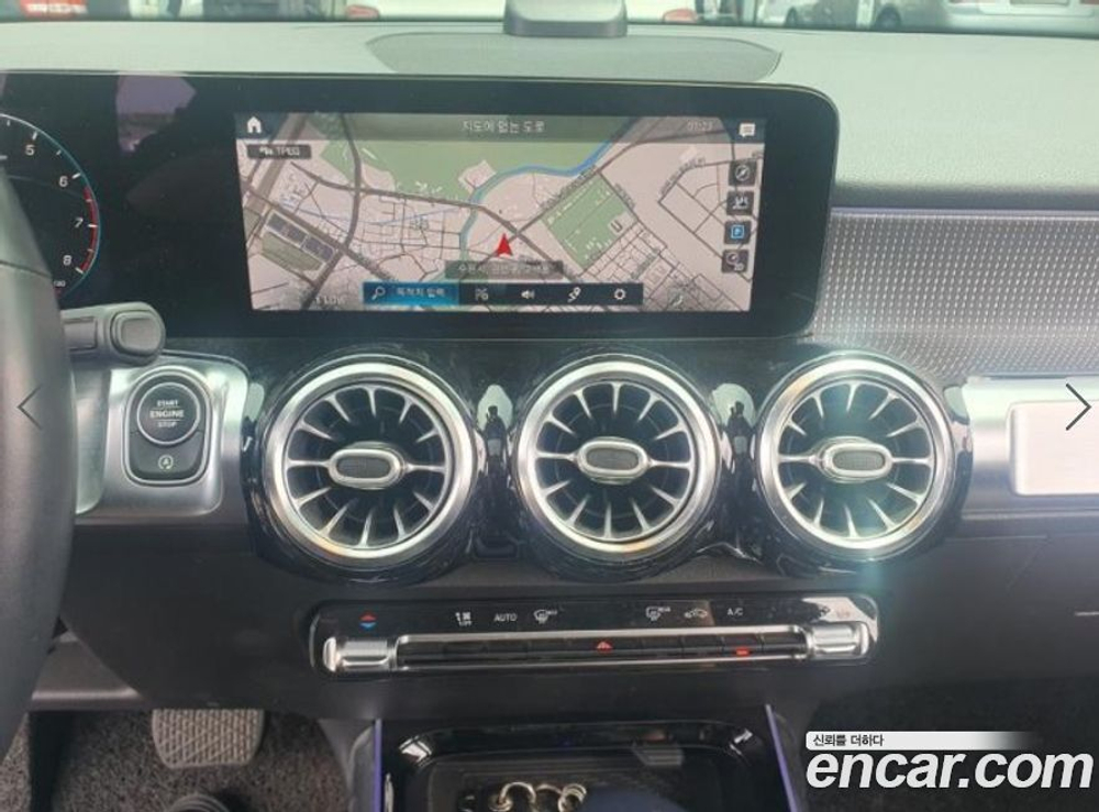 Mercedes-Benz GLB-Class X247 GLB220 (03.2021)