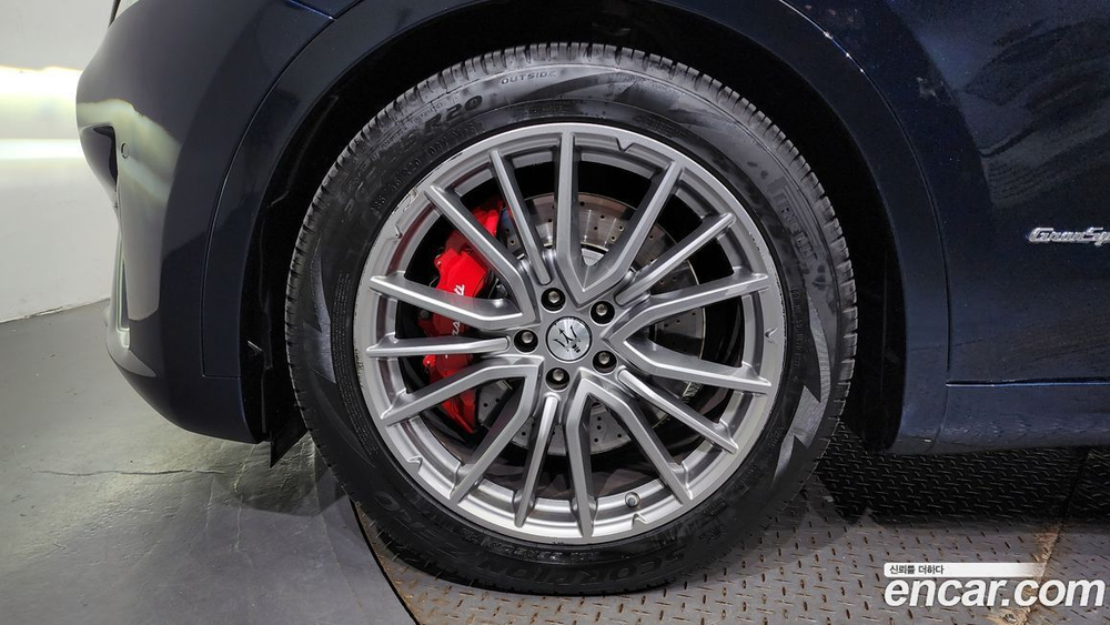 Maserati Levante 3.0 Дизель AWD GrandSport (05.2020)