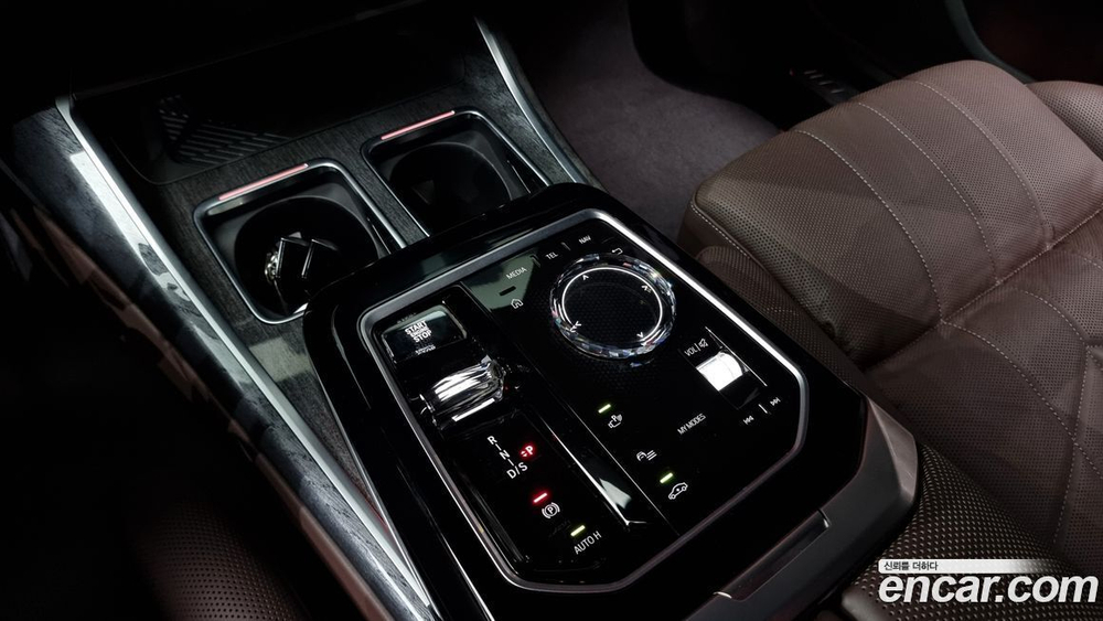 BMW 7 Series (G70) 740i sDrive M Sports (06.2023)