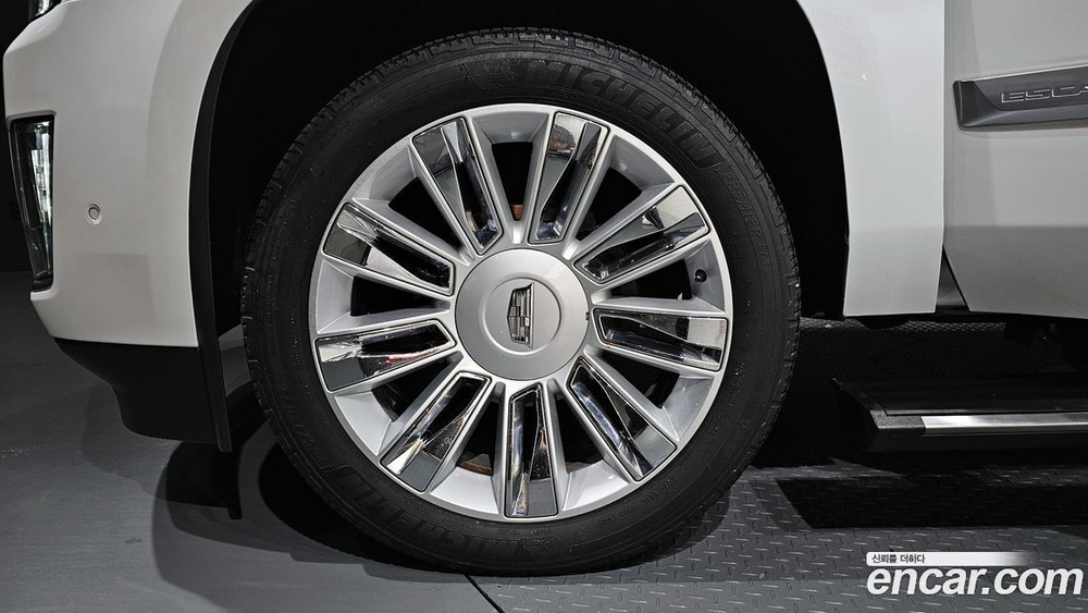 Cadillac Escalade 6.2 ESV (05.2020)