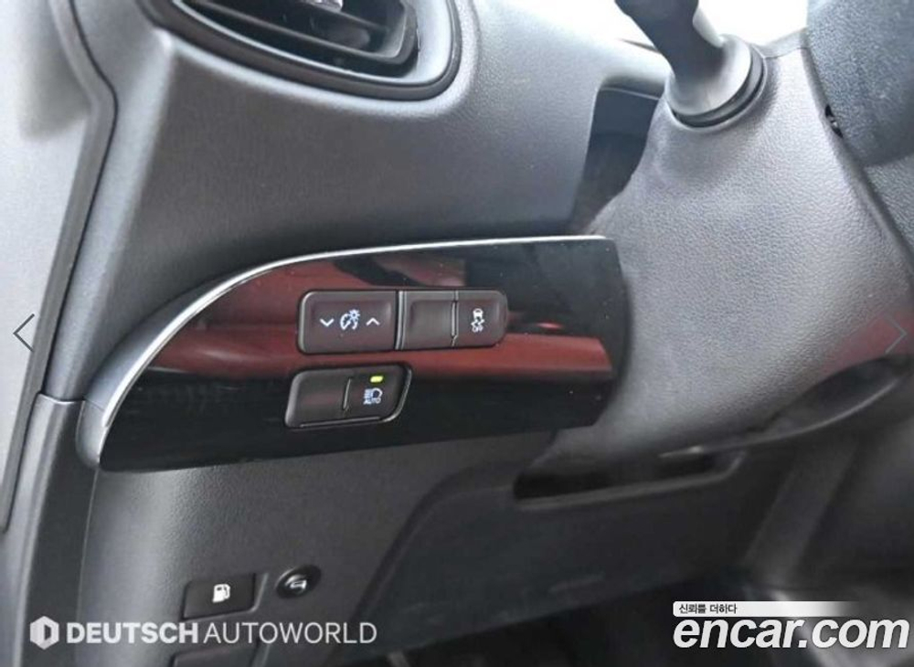 Toyota Prius 4 Generation 1.8 (05.2020)
