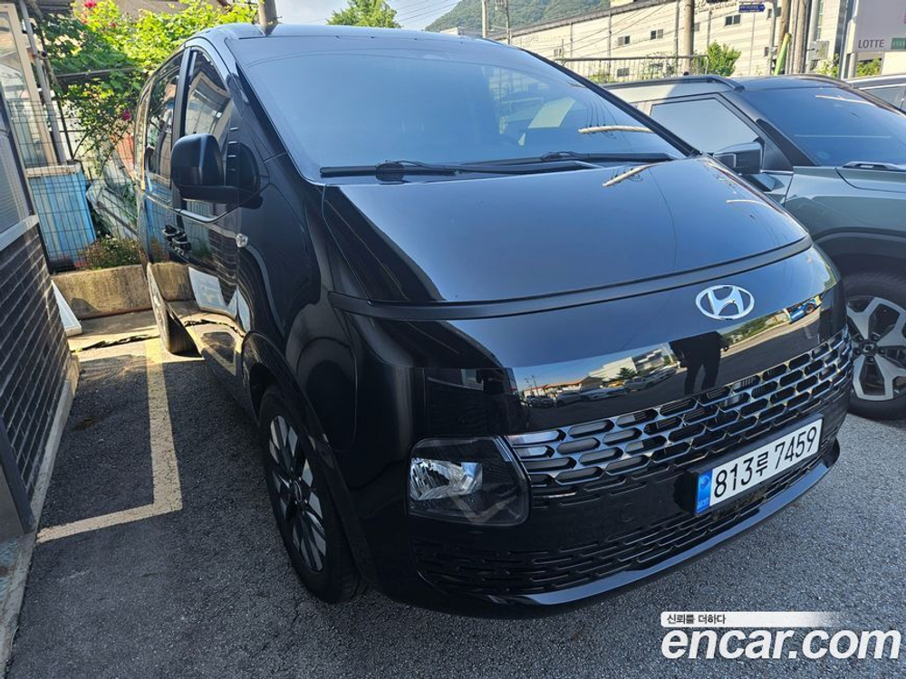 Hyundai Staria Cargo 3-х местный (02.2023)