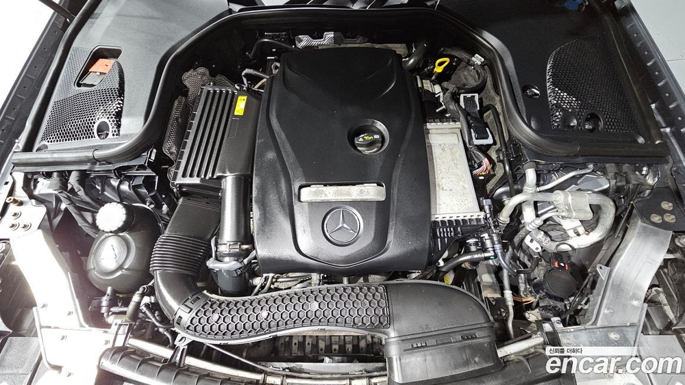 Mercedes-Benz E-Class W213 E300 4MATIC AMG Line (06.2020)