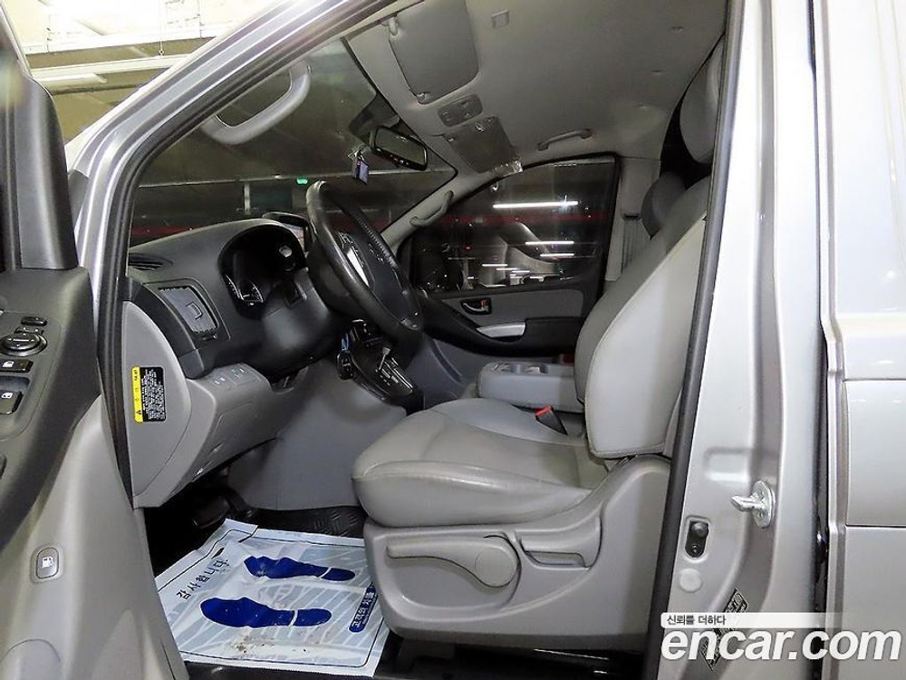 Hyundai The New Grand Starex Van 3-х местный (03.2021)