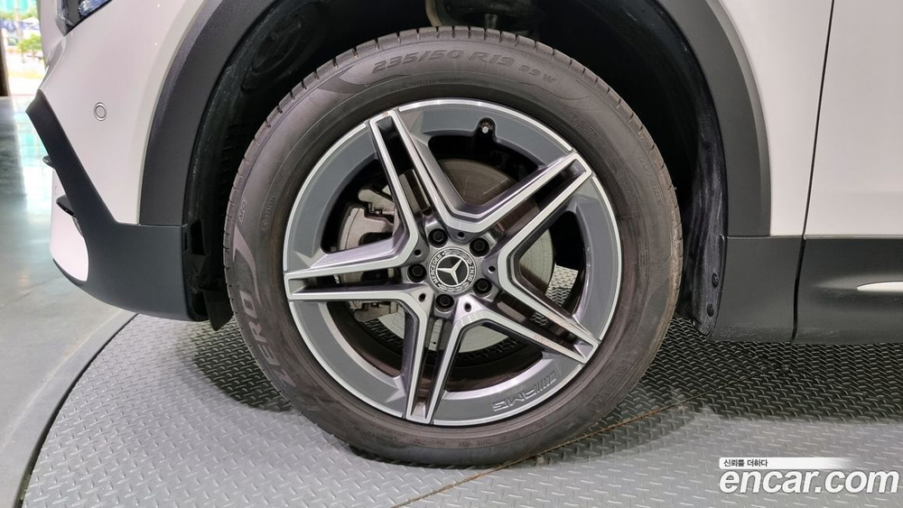 Mercedes-Benz GLB-Class X247 GLB250 4MATIC (04.2022)