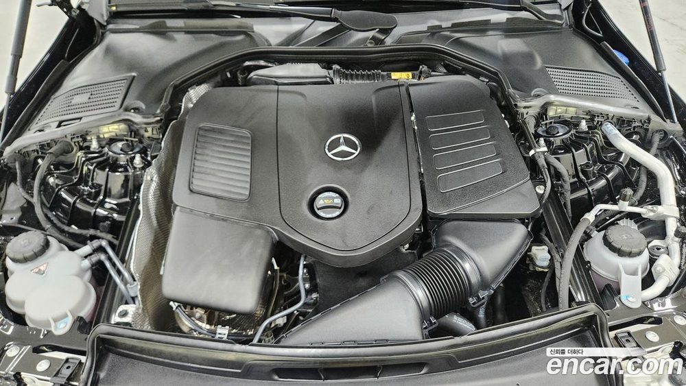 Mercedes-Benz C-Class W206 C300 4MATIC AMG Line (12.2023)