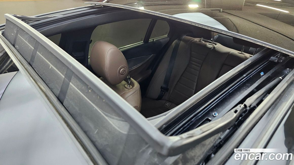 Mercedes-Benz E-Class W213 E300 Avangarde (08.2019)