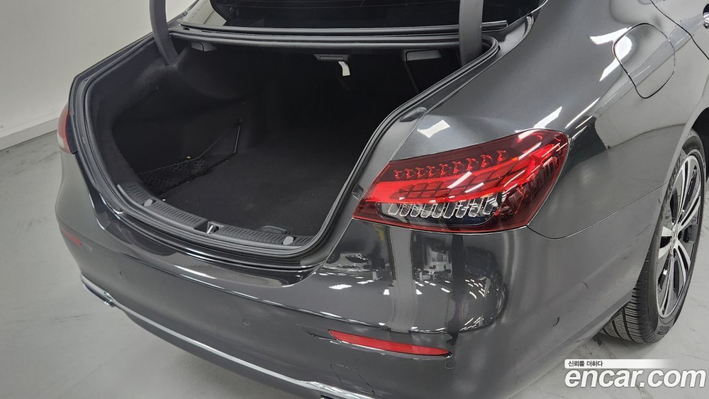 Mercedes-Benz E-Class W213 E250 Avangarde (11.2020)