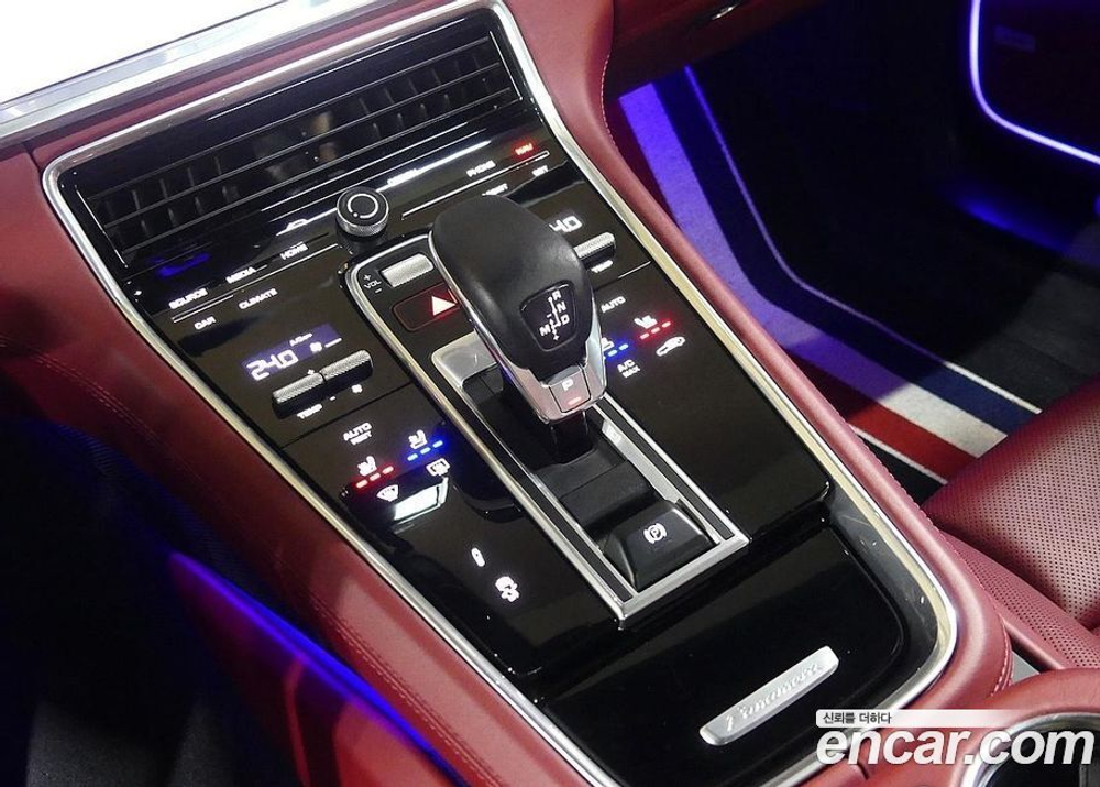 Porsche Panamera (971) 3.0 AWD (03.2020)