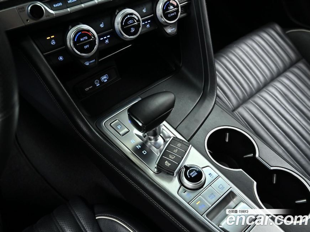 Genesis G70 2.0T AWD (08.2020)