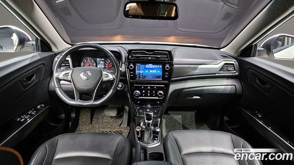 KG Mobility (Ssangyong) Very New Tivoli Дизель 1.6 2WD (10.2019)