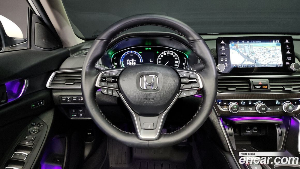Honda Accord 10 Generation 2.0 Hybrid Touring (11.2021)