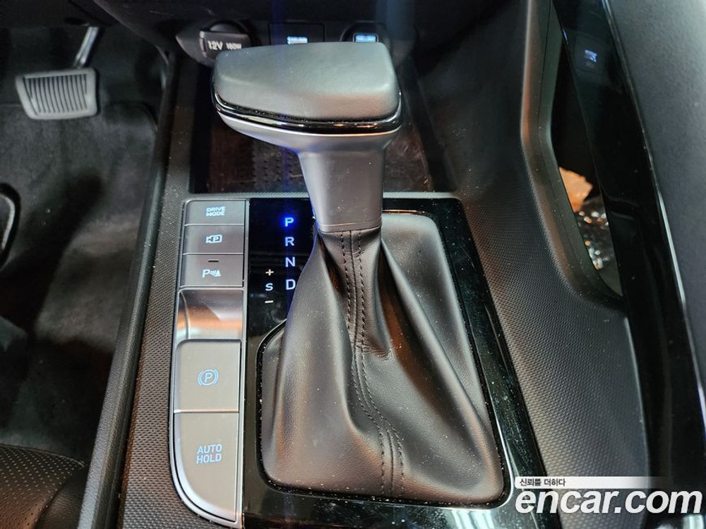 Hyundai Avante (CN7) 1.6 (10.2021)