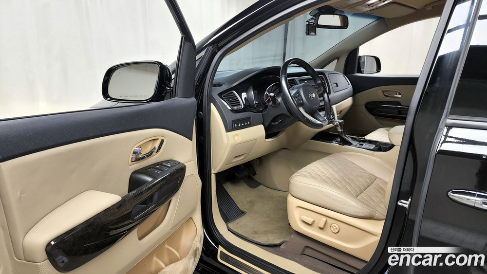 Kia The New Carnival (Sedona) Бензин 9-и местный 하이리무진(특장업체) (02.2020)