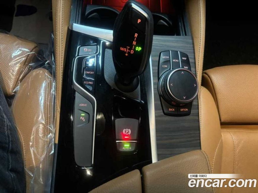 BMW 5 Series (G30) 530e M Sports (04.2020)