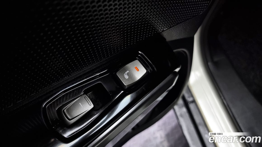 KG Mobility (Ssangyong) Tivoli Air 1.5 A3 2WD (12.2021)