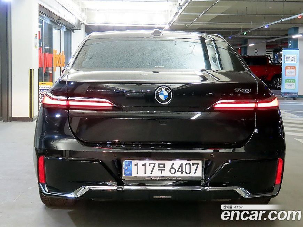 BMW 7 Series (G70) 740i sDrive M Sports (11.2022)
