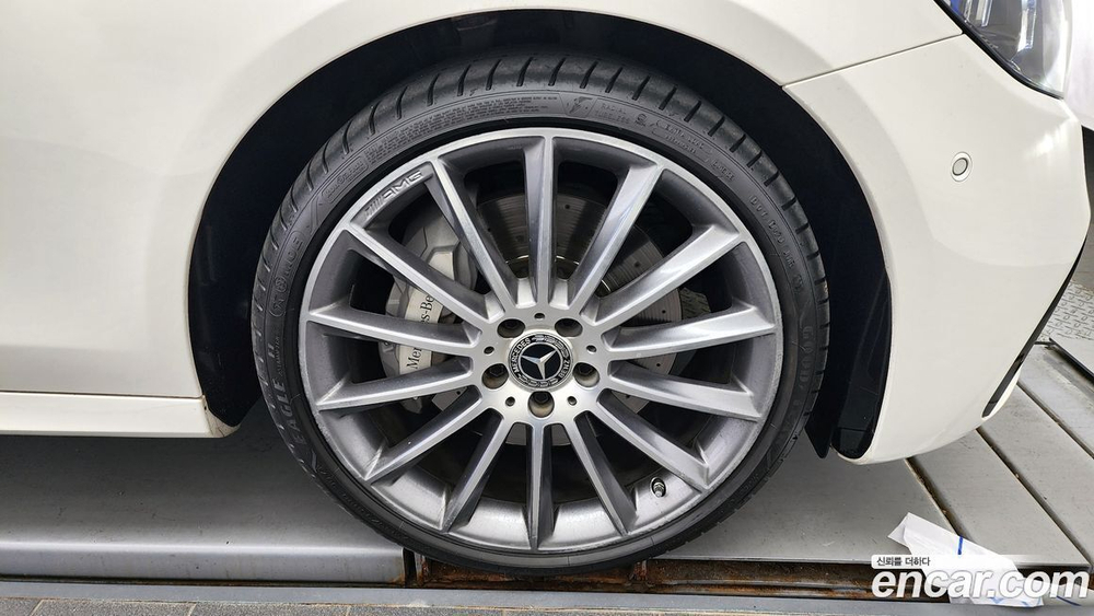 Mercedes-Benz E-Class W213 E300e 4MATIC Exclusive (04.2021)