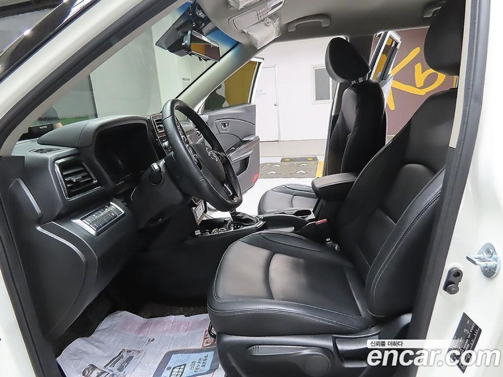 KG Mobility (Ssangyong) Very New Tivoli Бензин 1.5 2WD (12.2020)
