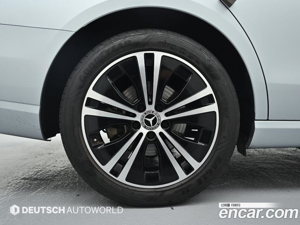 Mercedes-Benz E-Class W213 E250 Avangarde (05.2021)