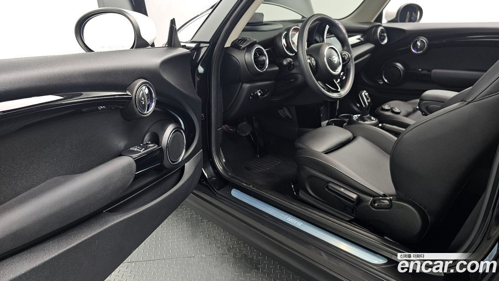 Mini Cooper HIGH (02.2020)