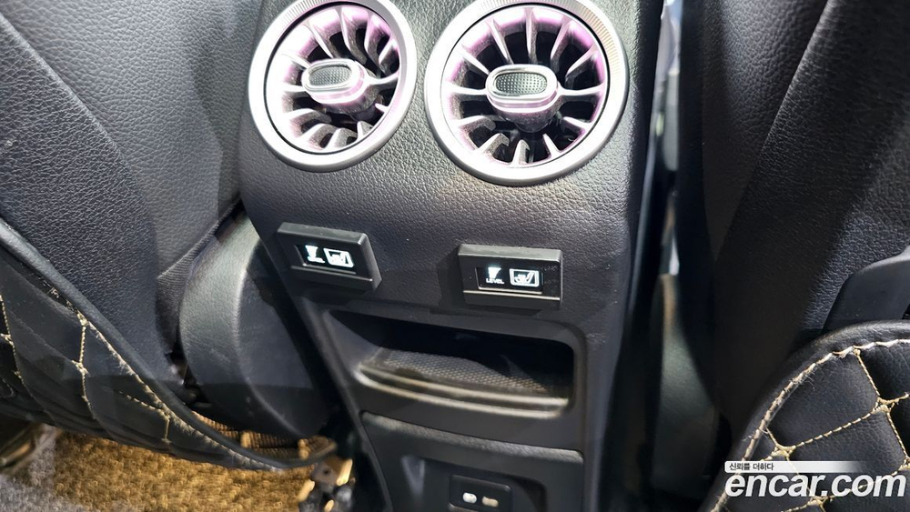 Mercedes-Benz GLB-Class X247 GLB220 (01.2021)
