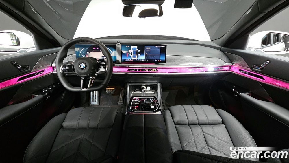 BMW 7 Series (G70) 740i xDrive M Sports (02.2024)