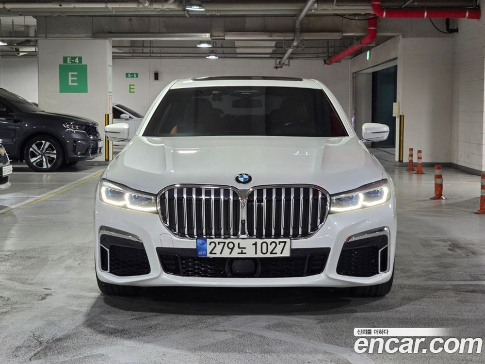 BMW 7 Series (G11) 740i M Sports (06.2022)