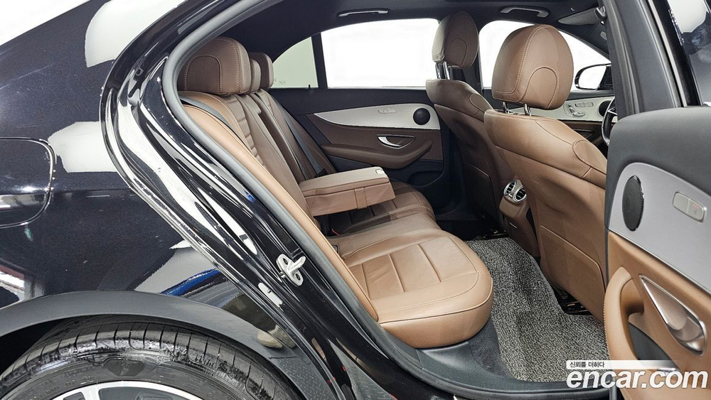 Mercedes-Benz E-Class W213 E250 Avangarde (05.2021)