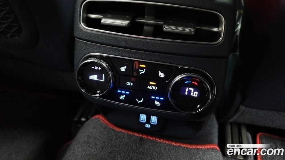 Genesis GV70 2.5T Бензин 2WD (12.2023)