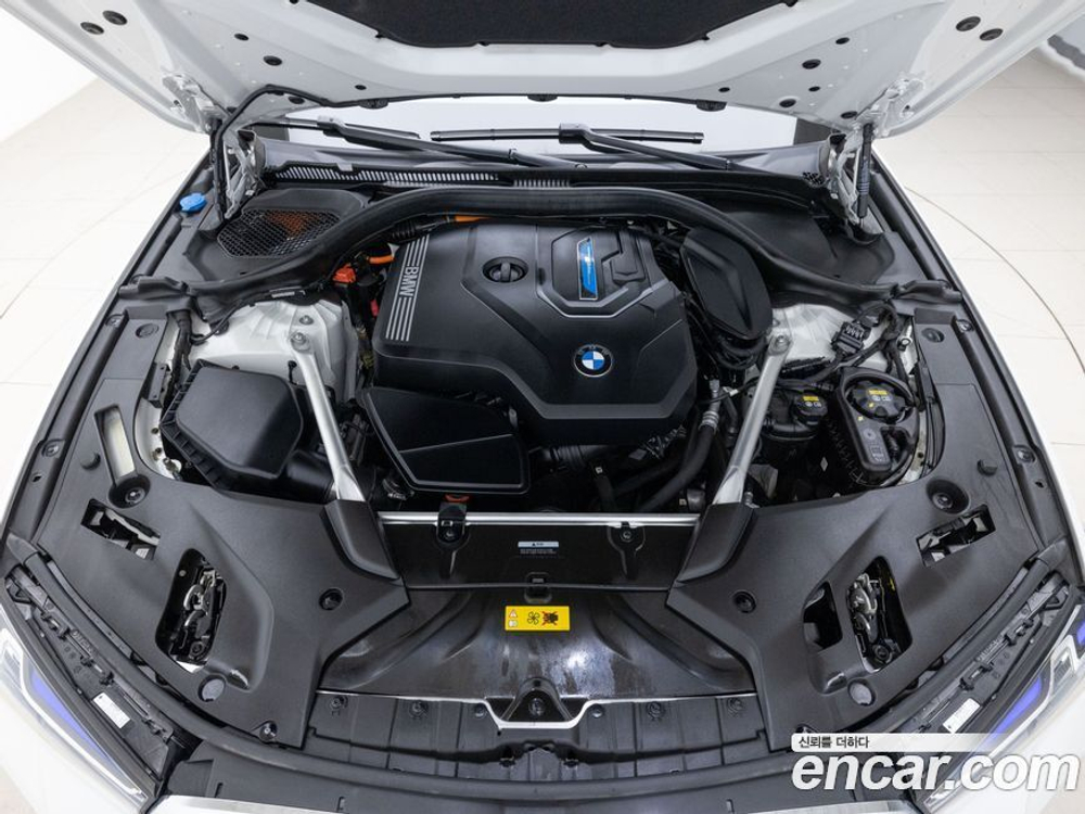 BMW 5 Series (G30) 530e M Sports (04.2021)