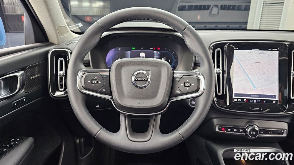 Volvo XC40 B4 Ultimate Bright (11.2022)