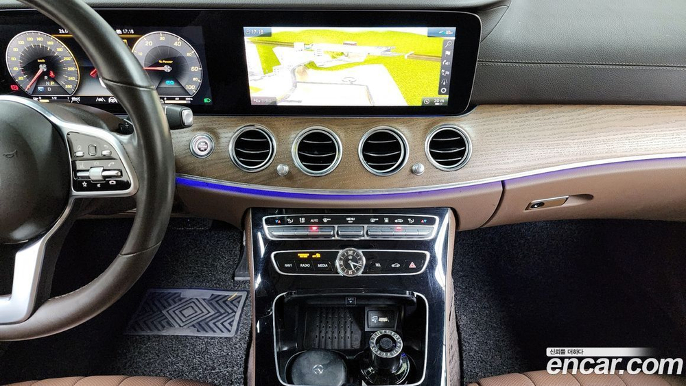 Mercedes-Benz E-Class W213 E300e 4MATIC Exclusive (05.2020)