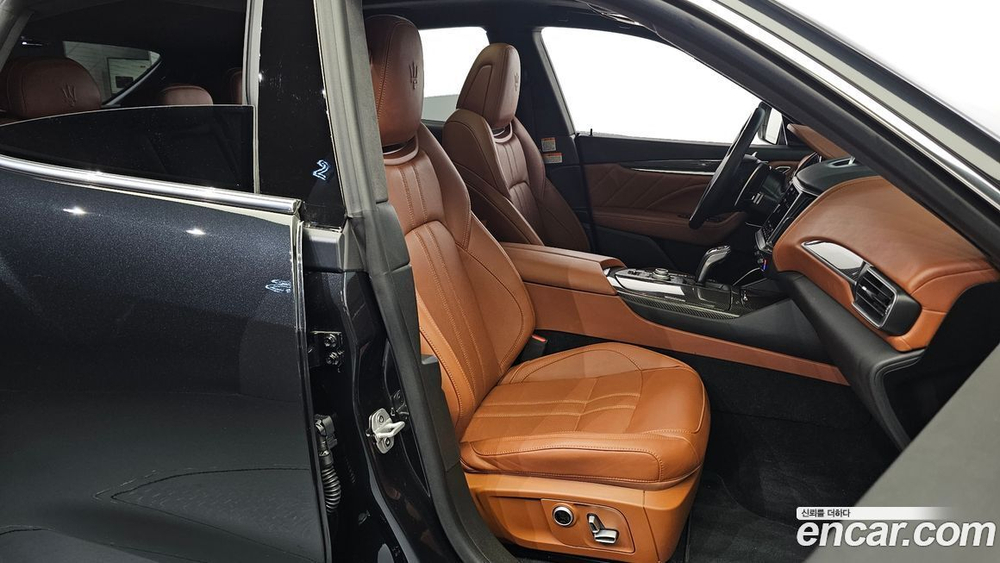 Maserati Levante 3.0 AWD 모데나 (08.2022)