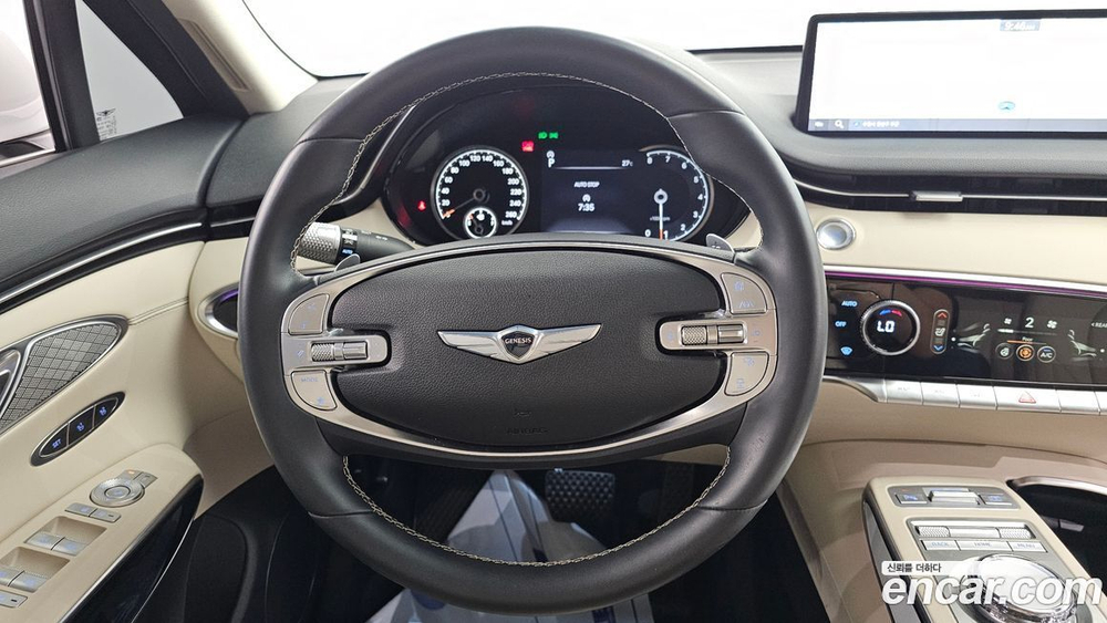 Genesis GV70 2.5T Бензин 2WD (04.2021)