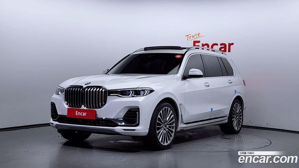 BMW X7 (G07) xDrive 40i Design Pure Excellence 7-и местный (05.2021)