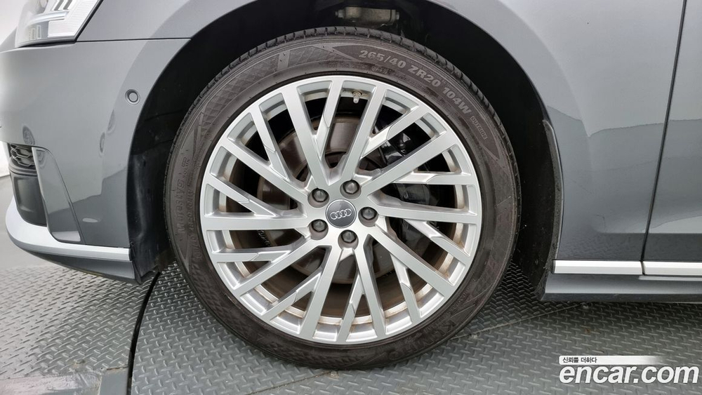 Audi A8 (D5) 55 TFSI Quattro LWB (05.2020)