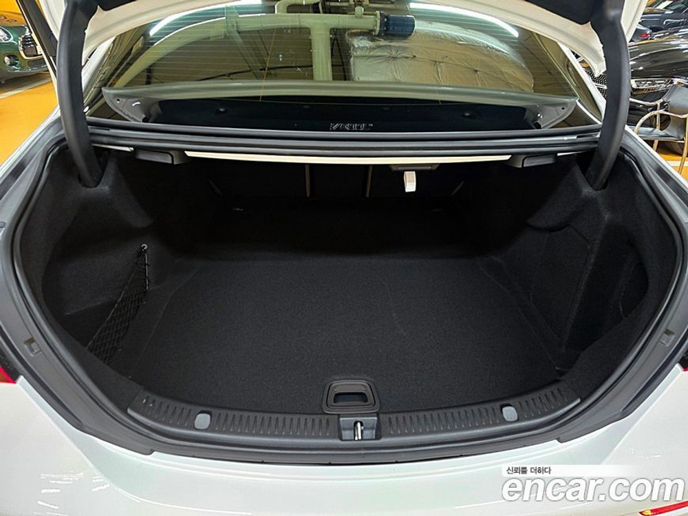 Mercedes-Benz E-Class W213 E250 AMG Line (10.2023)