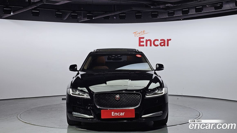 Jaguar XF (X260) 20d Portfolio AWD (11.2019)