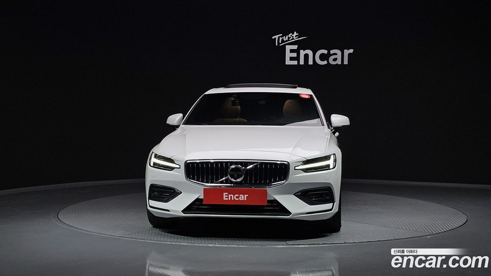 Volvo S60 3 Generation B5 Inscription (02.2021)