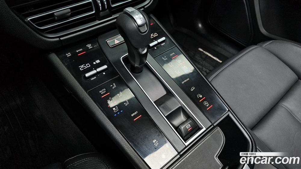 Porsche Macan 2.0 (12.2022)