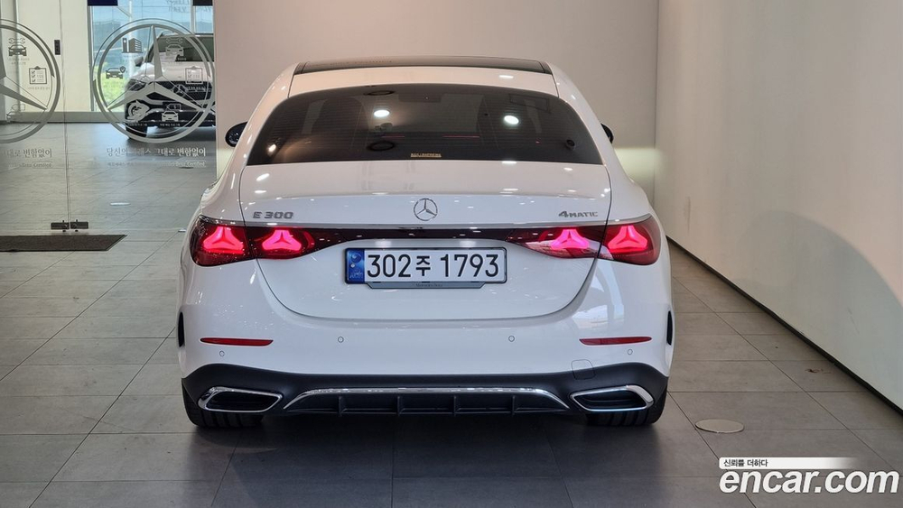 Mercedes-Benz E-Class W214 E300 4MATIC AMG Line (02.2024)