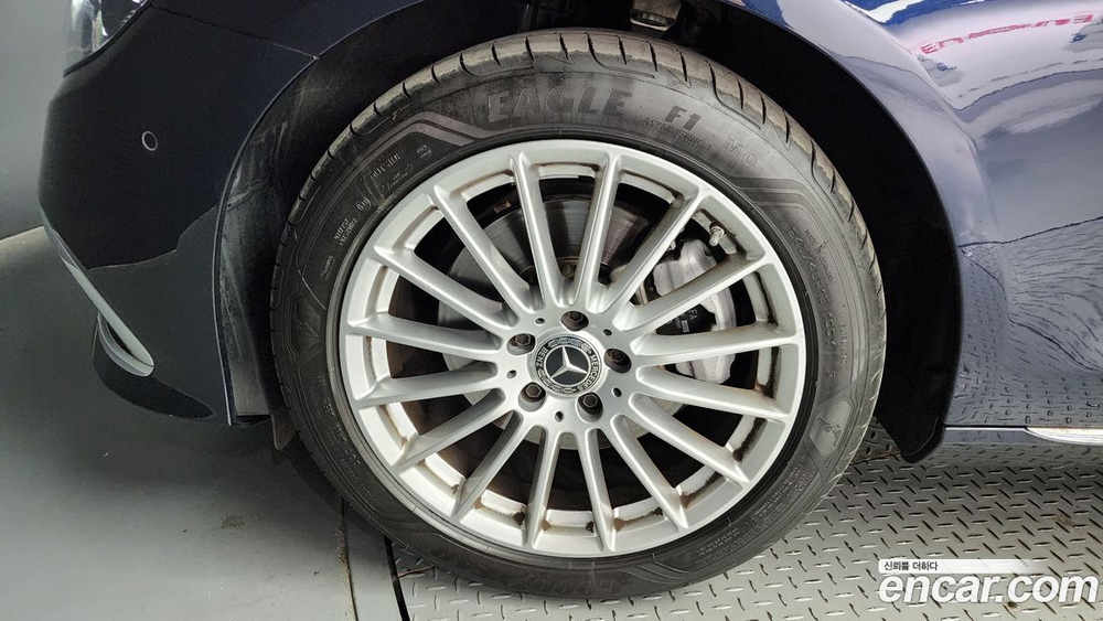Mercedes-Benz E-Class W213 E250 Exclusive (09.2022)