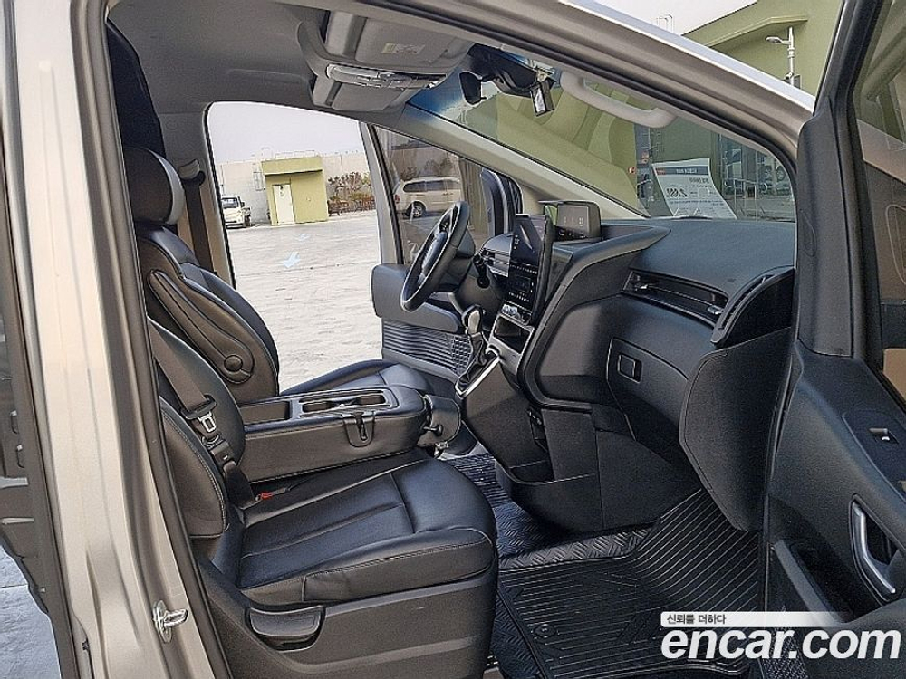 Hyundai Staria Cargo 3-х местный (07.2021)