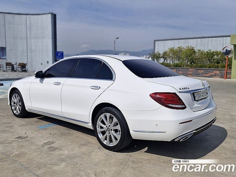 Mercedes-Benz E-Class W213 E220d 4MATIC Exclusive (09.2019)