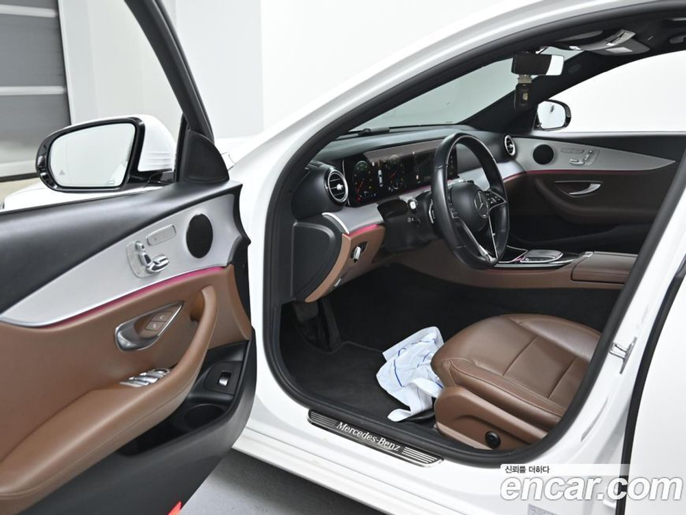 Mercedes-Benz E-Class W213 E250 Avangarde (06.2021)