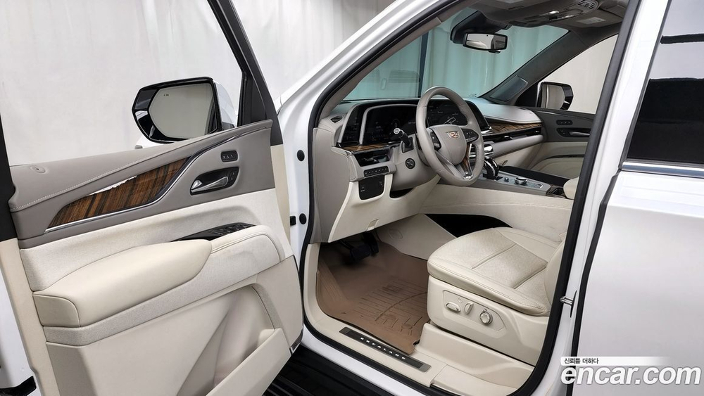 Cadillac Escalade 5 Generation 6.2 (08.2021)