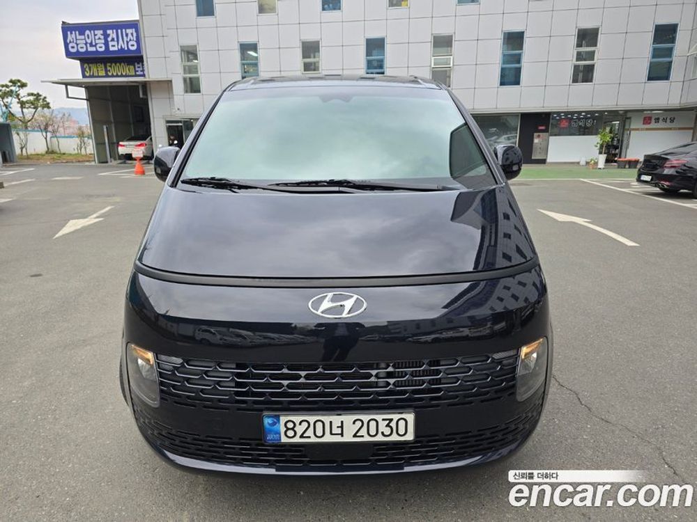 Hyundai Staria Cargo 3-х местный (01.2023)