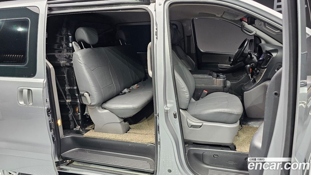 Hyundai The New Grand Starex Van 5인승 (08.2020)