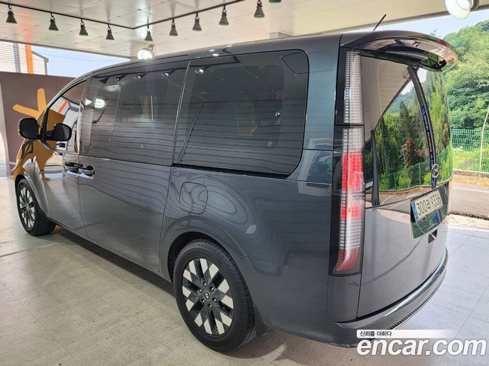 Hyundai Staria Lounge 7-и местный (09.2021)